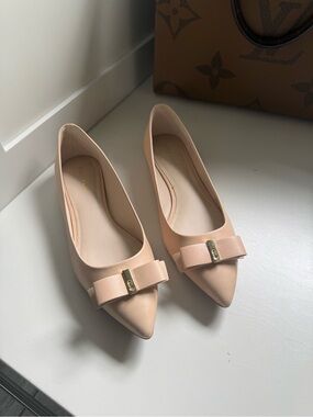 Cole Haan 6.5 Pointed Bow Flats